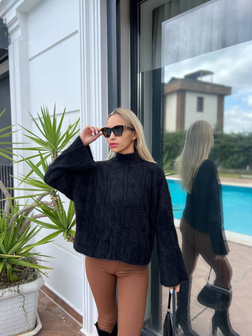 Black Cozy Cable Knit Flared Sleeve Sweater