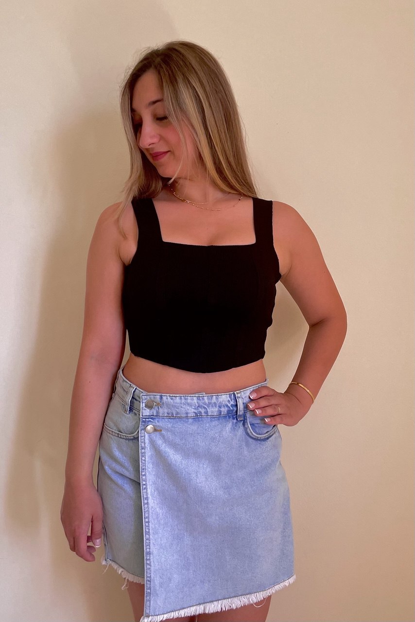 Stripped Crop